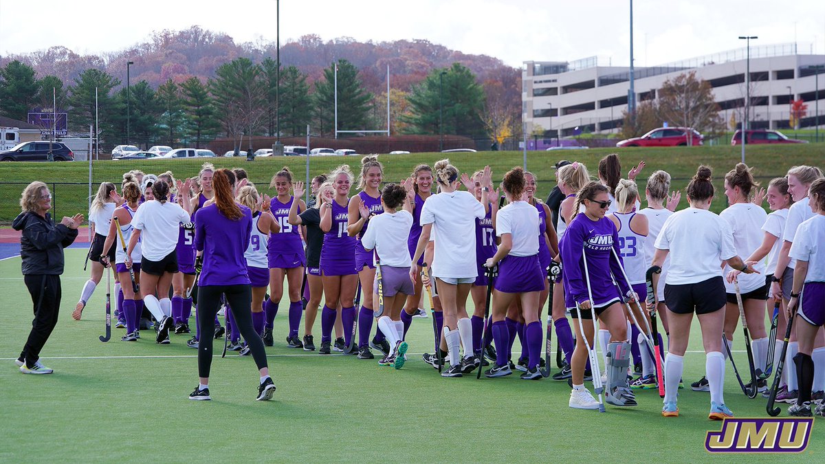 JMUFieldHockey's tweet photo. 𝙒𝙚 💜 𝙤𝙪𝙧 𝙖𝙡𝙪𝙢𝙨!

Thank you to everyone who participated in this year's alumni game. We hope to see everyone again next year! 

#GoDukes https://t.co/Qq2uwfvQag