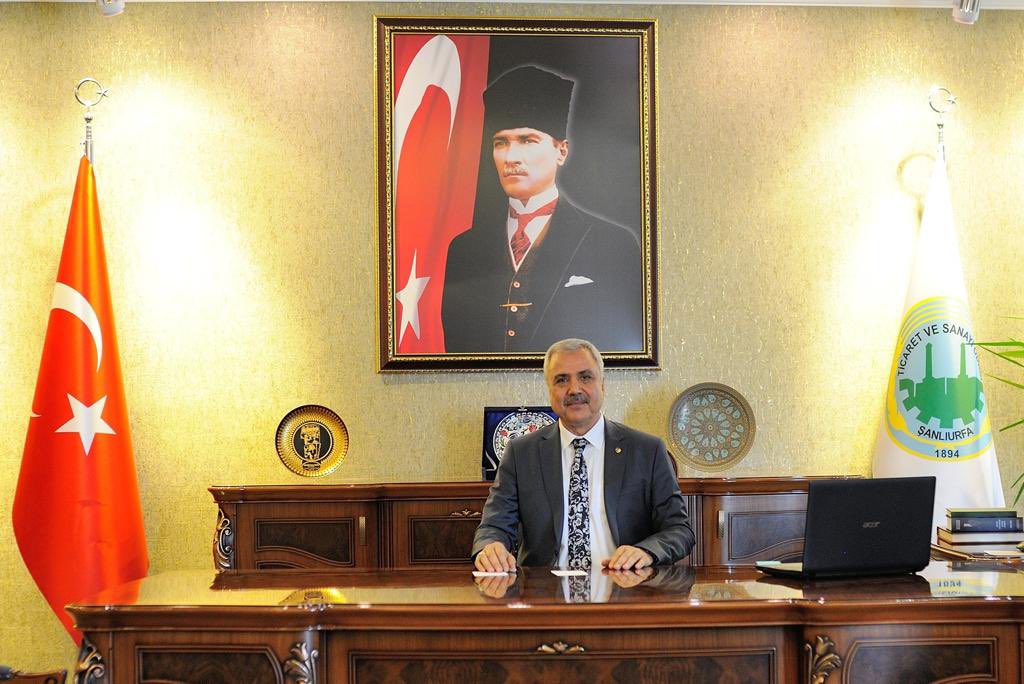 Ortam denen çarşının sarrafıyım; Kim altın kim teneke iyi bilirim. <a href="/iHalilPeltek/">İbrahim Halil PELTEK</a>