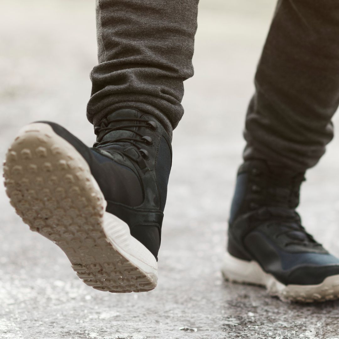 RehFit's tweet image. November is Fall Prevention Month and we are hosting a fall prevention presentation on taking steps to prevent falls.

The presentation is Wednesday, November 9 at 2:00 p.m. and is open to everyone!

To register, call 204-488-8023 or visit our website at reh-fit.com/what-we-offer/…