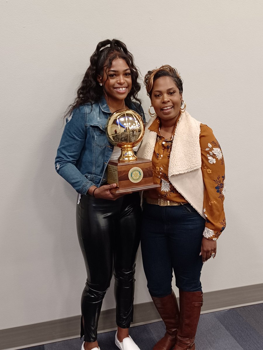 WahawkAD tweet media