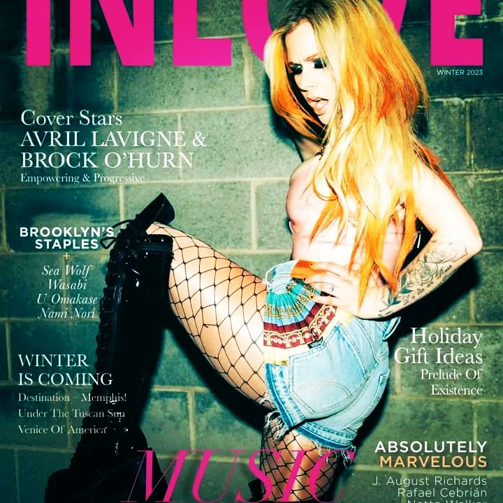 amodafashionz's tweet photo. NOTÍCIA FASHION
AVRIL LAVIGNE
Avril Lavigne é destaque para a revista InLove, edição Inverno 2023.
#avrillavigne #capaderevista #revistas #inverno2023 #cantora #famosasqueinspiram #famosas #fashionstyle #album #Glam #glamour #modainstagram #modainstagram https://t.co/w5WZphOKdp