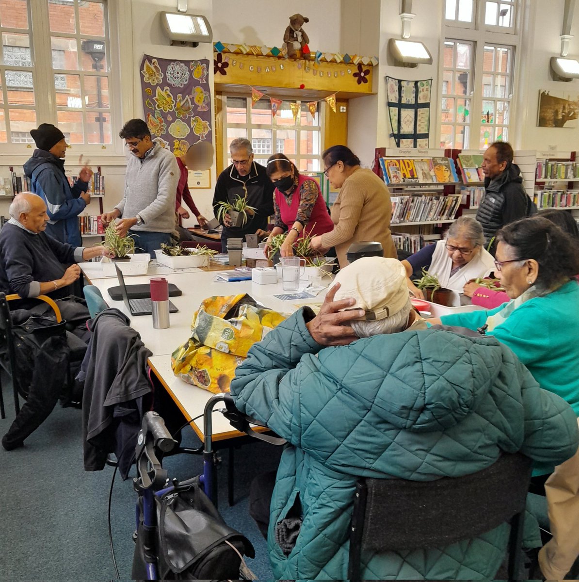 Enjoyable session about the health of plants.
<a href="/gardeninggurpr1/">gardening gurpreet</a> <a href="/leicesterlibrar/">Leicester Libraries and Community Centres</a> @tcvfoodgrowingcourse
