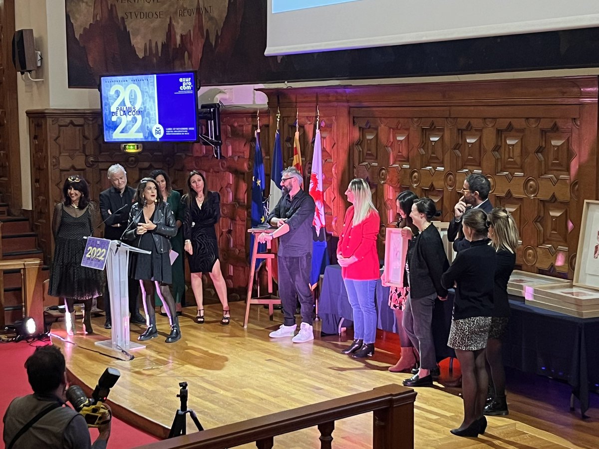 🥉 pour la collaboration entre les agences Maison David et Marcel x La Crème x Comback pour leur dispositif de soutien aux restaurateurs de <a href="/CCap3000/">CAP3000</a> suite au covid.