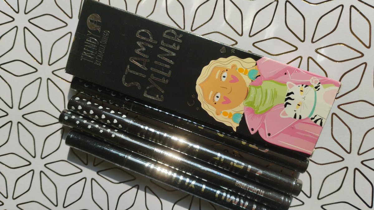 maggie_kaulitz's tweet photo. Voy a aprovechar el boom de lo de #Cromantic y me voy hacer promoción... Yo les vendo bolsitas sorpresa de maquillaje con cositas como las de la foto desde $30.000 envío en Bogotá incluído
También pueden preguntar lo que necesiten y lo traigo por encargo
Más info DM :) https://t.co/JsSwwLY9iD