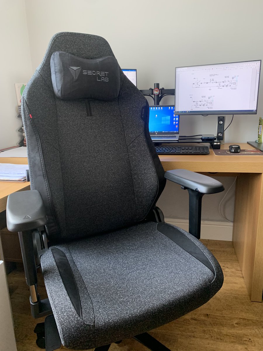 N1L_PB's tweet photo. Loving the new office chair. Thank you Secretlab #secretlab https://t.co/sfI7fe1myN