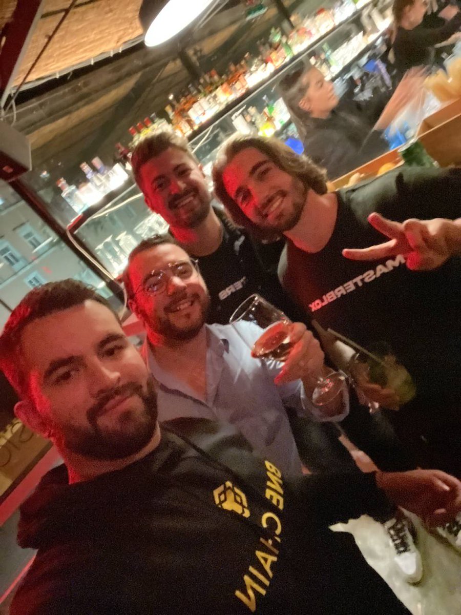 MasterBlox_io's tweet photo. #LisbonBlockchainWeek π΅πΉ https://t.co/QYStC9IxjU