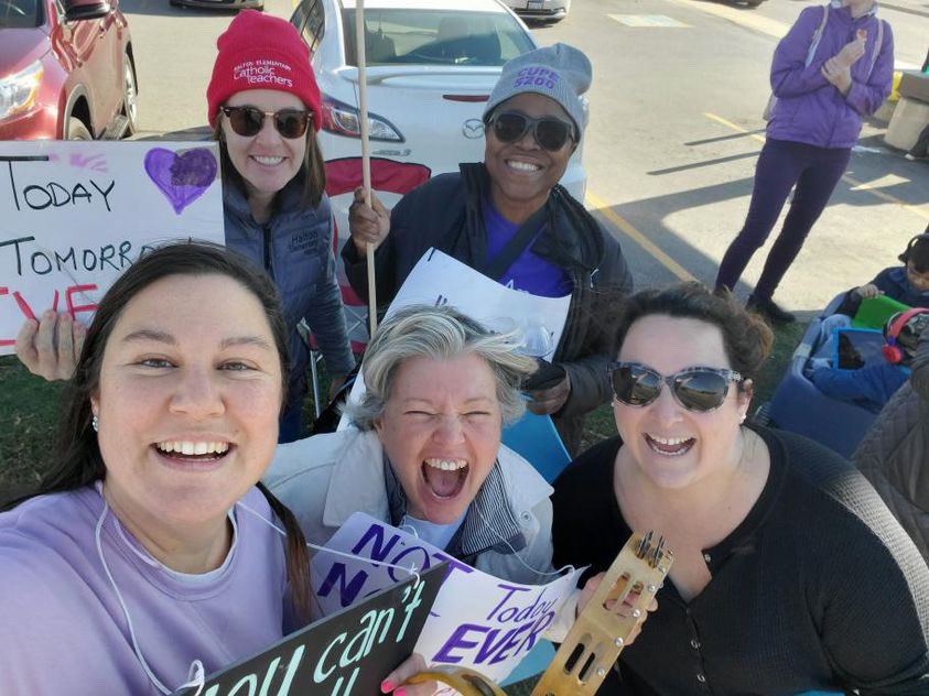 forevergame6's tweet photo. #IStandWithCUPE #NotTodayNotEver #ontedsolidarity https://t.co/pRw3eFd4Dd