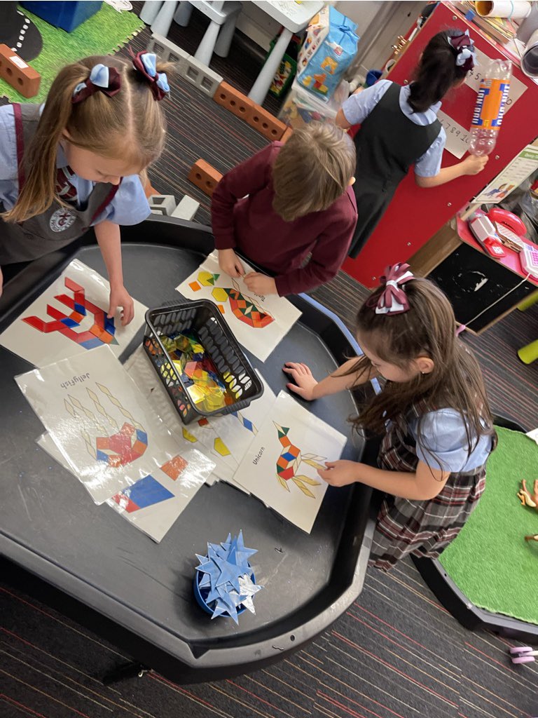 StCharlesGla's tweet photo. Today Primary 1 started learning about #2DShapes. They were copying pictures using 2D shapes tiles and got to work on their #FineMotorSkills by use hammers and nails to create 2D shape pictures. #MathsIsFun #ShapePositionAndMovement @glasgowcounts @MathsScot https://t.co/OOiMfVQyEh