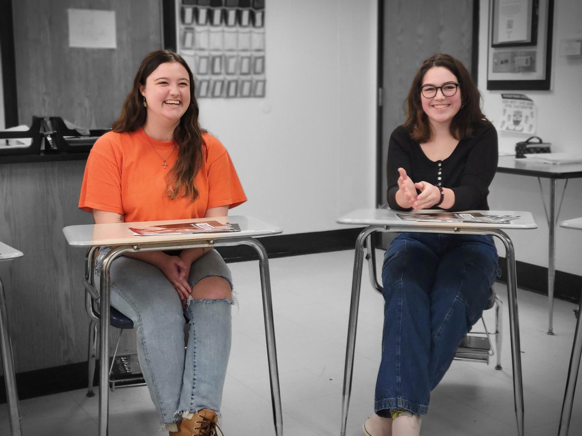 WVHEPC's tweet photo. Throughout @CFWV's College Application &amp; Exploration Week, @WVChancellor held roundtable discussions with students across West Virginia to learn more about their plans after graduation and how the state can best support them in reaching their goals. https://t.co/Wpgk12q0jZ https://t.co/apJZV47S3r