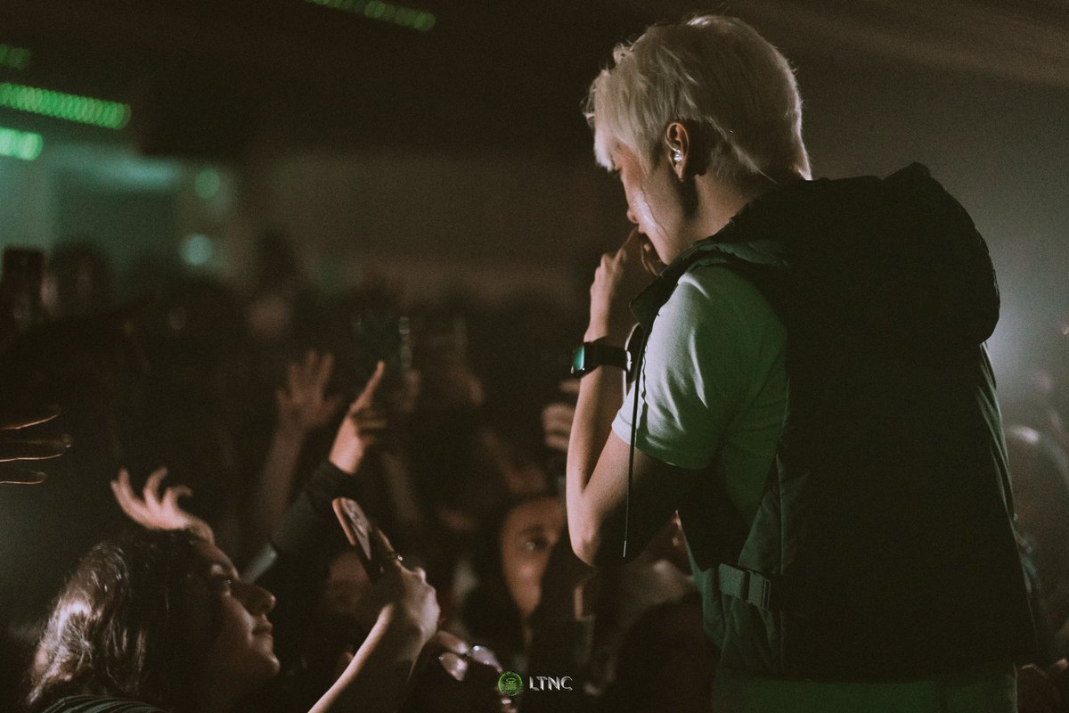seoul_therapyFR's tweet photo. N'oublions pas la soirée de Londres qui était également mémorable !
Merci à l'équipe, aux fans, et aux photographes !
🔗https://t.co/OYqEGpVn09
Photos par @ https://t.co/oPLIEl8Hzl.ccc
(insta)
#TGDB #LONDRES #THEGOODDAYSBOYS https://t.co/IvLkpqZJbv