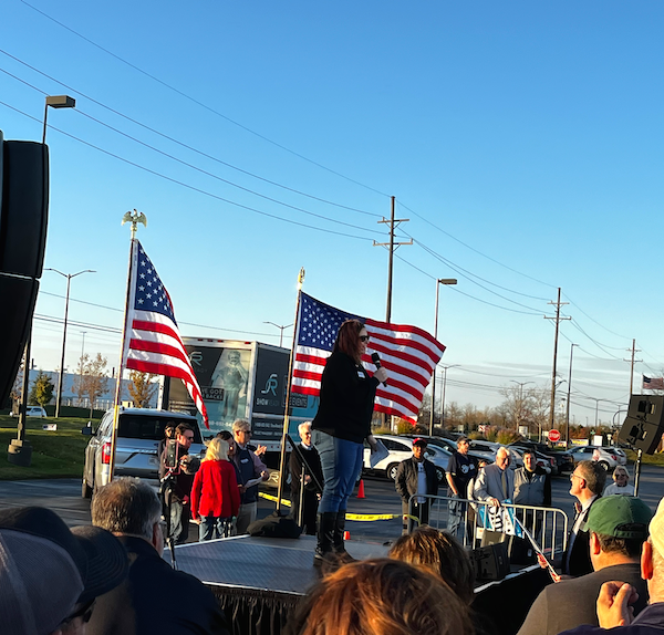 MSmithforMI's tweet photo. Yesterday, I had the opportunity to emcee for Tudor Dixon's rally! It was a pleasure to see so much energy and also get the opportunity to speak with enthusiastic voters. Here comes the red wave! https://t.co/BbqvlFDM3w