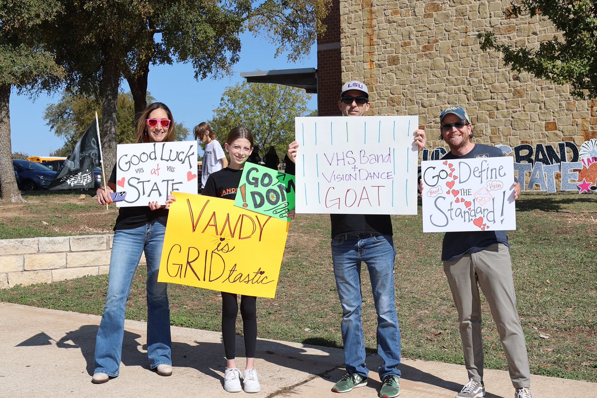 LeanderISD's tweet image. The @VistaRidgeHS Band and @VHSBand are headed down to San Antonio today to compete in the 2022 UIL State Marching Band Championships! #1LISD