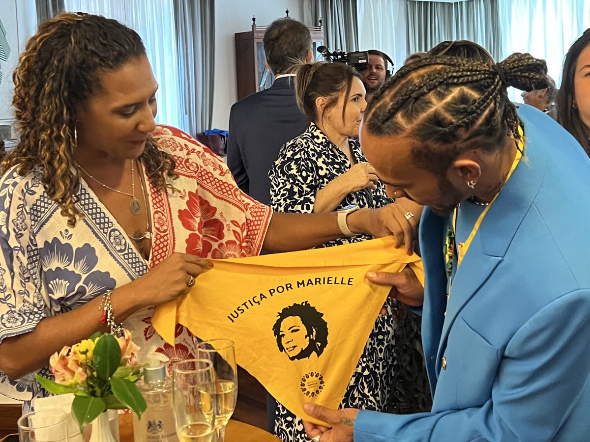 Bia Mantovani (@biaadebianca)  X