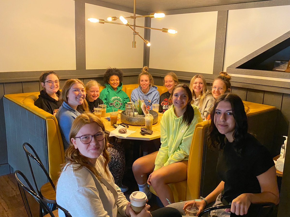 MrsMcCormick18's tweet photo. IBHS Volleyball had a fun end of season get together at Kickabrew Coffee Co this past Saturday! #ibtigerpride @ib327schools https://t.co/L2n6OqUO64