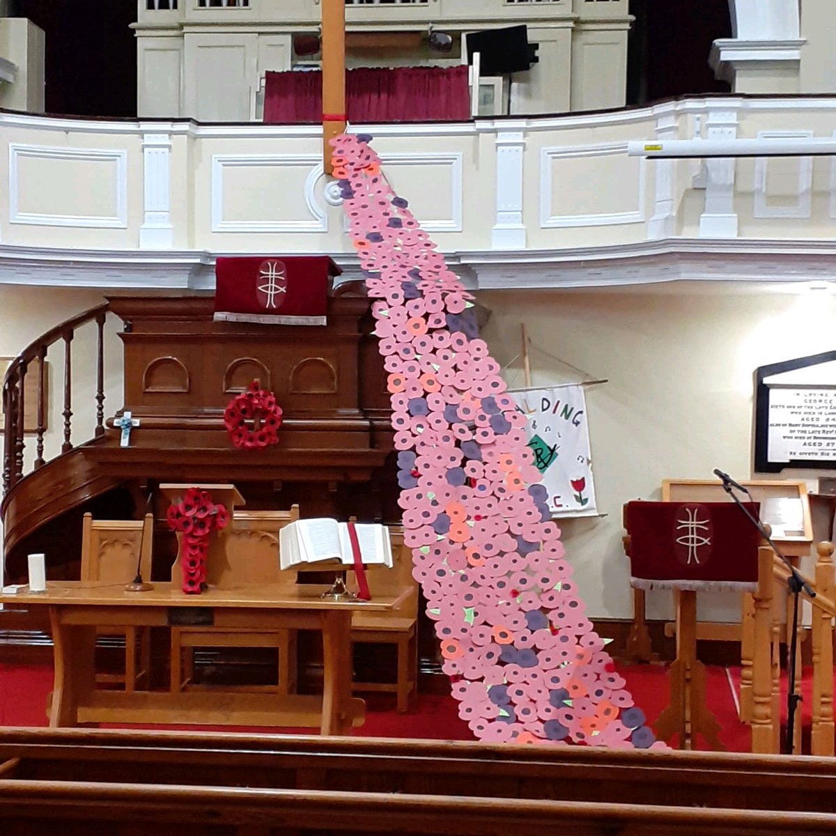 SpaldingURC's tweet photo. A huge well done to everyone who contributed to our poppy display - if you haven't seen it yet, come along to our  Remembrance service on Sunday 13th November. #remembrance #poppies https://t.co/PSvbIxWOea