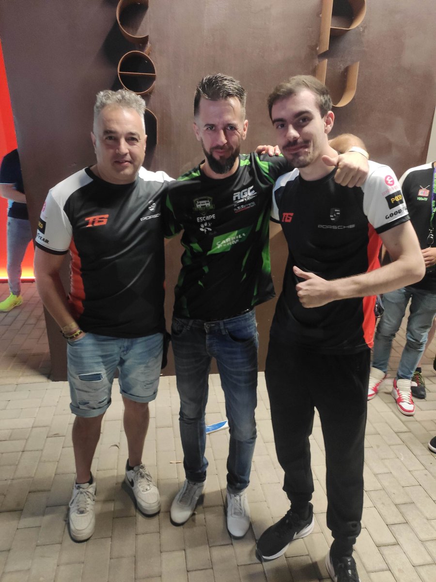 Con las grandes leyendas que marcan un camino ...