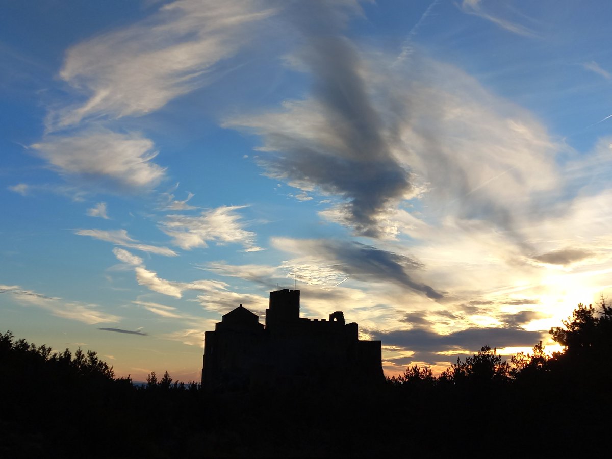 joreate's tweet photo. Atardecer en el CASTILLO DE LOARRE. Uno de los iconos de Aragón.

https://t.co/MYnVtIddZG https://t.co/1TE596q8Tv