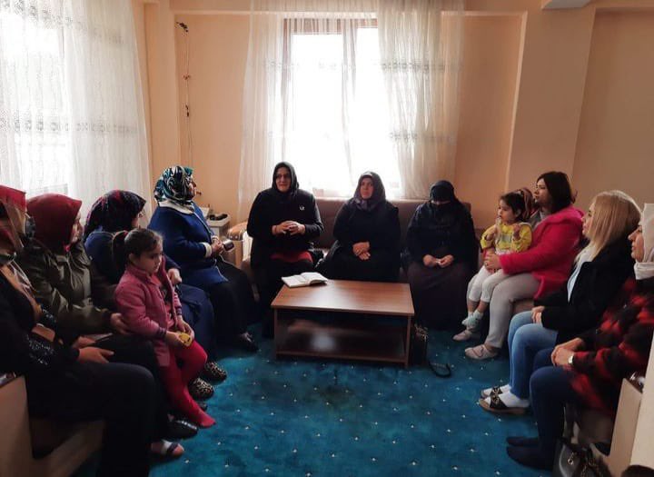 akkadin12subat's tweet photo. 📍 Suçatı  Mahallemizdeki
1 nolu sandıkta sandık esaslı toplantımızı İlçe Kadın Kolları Başkanımız @KacamazNursel öncülüğünde gerçekleştirdik.

#1NoluSandık https://t.co/T1Pfr1W1DF