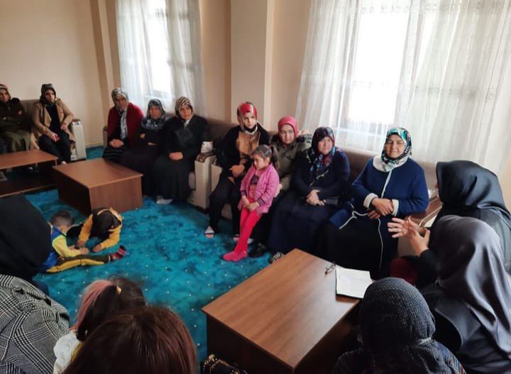 akkadin12subat's tweet photo. 📍 Suçatı  Mahallemizdeki
1 nolu sandıkta sandık esaslı toplantımızı İlçe Kadın Kolları Başkanımız @KacamazNursel öncülüğünde gerçekleştirdik.

#1NoluSandık https://t.co/T1Pfr1W1DF