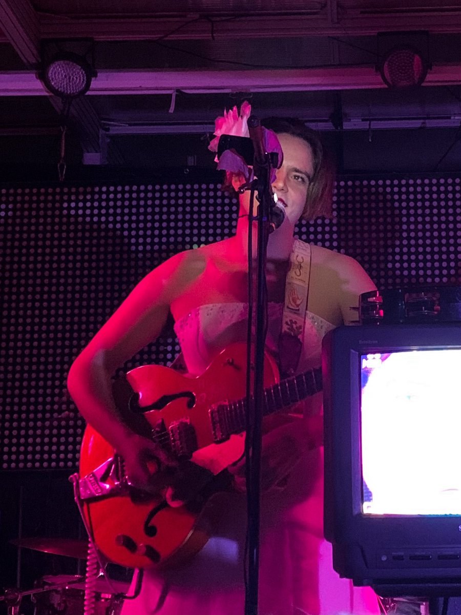 xodemamp's tweet photo. i am still in awe of these photos i took of miles at the pow pow family band show https://t.co/Ps1tyzTrzb