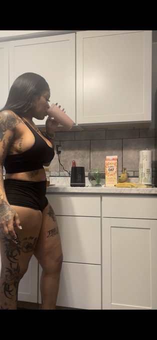 Trying to get this body together. Any pointers ? https://t.co/jeJtBEjlNA<a href="/tag/newprofilepic"class="tags"><span>#newprofilepic</span></a>