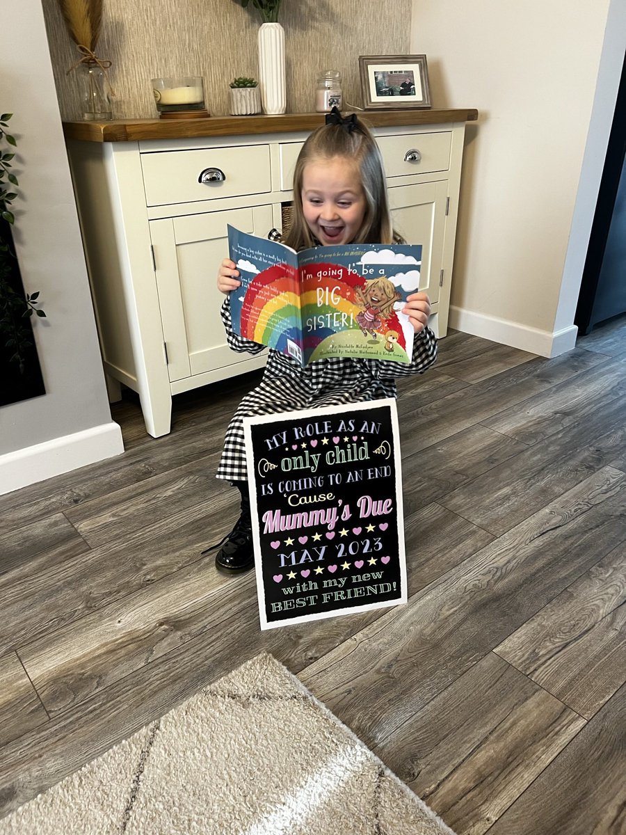 RSJ_95's tweet photo. I’m beyond proud to say my family is growing 🥰 jay has been my absolute rock when being so poorly, and Amelia’s excitement melts me. You are so loved little one 🤍 https://t.co/B1xxmUPYTj