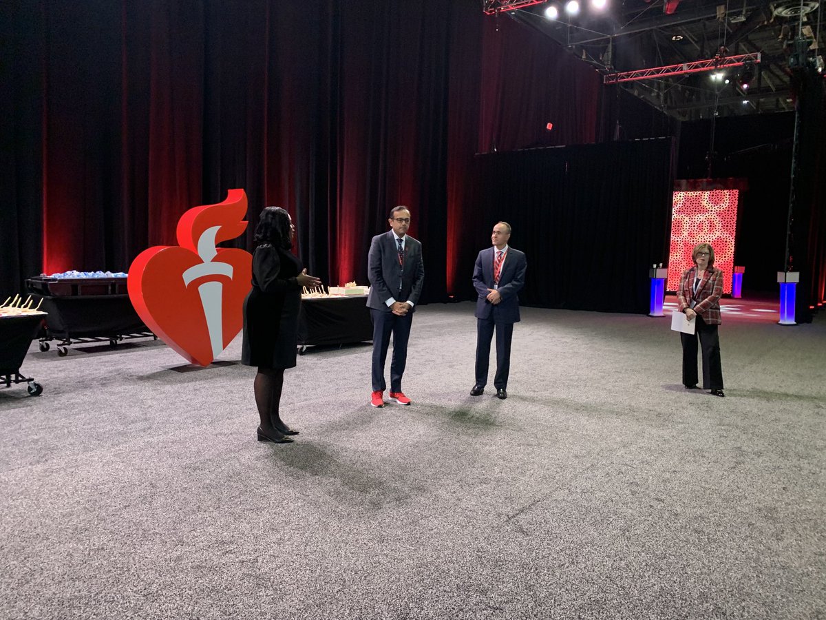 And it’s a wrap with deep gratitude to our Sessions leadership ⁦@manesh_patelMD⁩ and ⁦@dramitkhera⁩ #AHA22 ⁦@AHAScience⁩ ⁦@AHAMeetings⁩