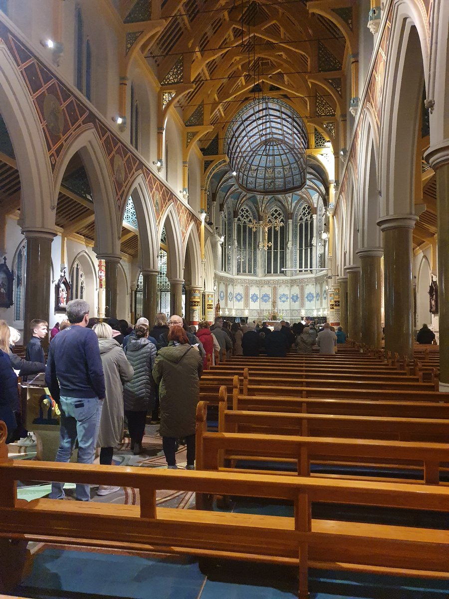 emmajmca's tweet photo. Padre Pio'a relics are currently on tour around Ireland - they were being venerated at tonight St Peters in Belfast and I was observing the devotional activity of parishioners. St Padre Pio was revered for having the same stigmata wounds of Jesus. https://t.co/xrVDQovKFF