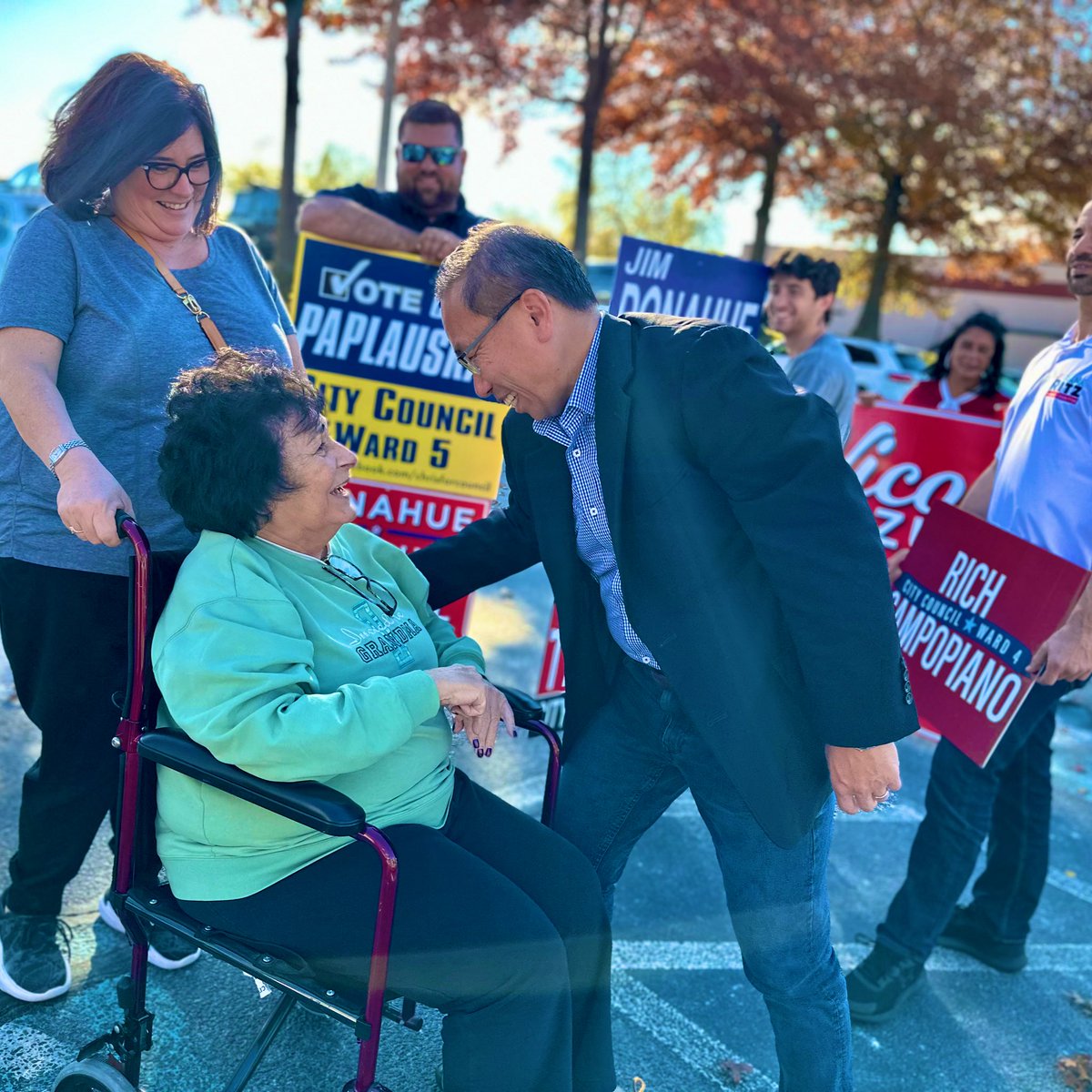 AllanFungRI's tweet photo. Honored to have so much support as hundreds arrived to vote! #TeamFung 🇺🇸 https://t.co/BECA98zNBI