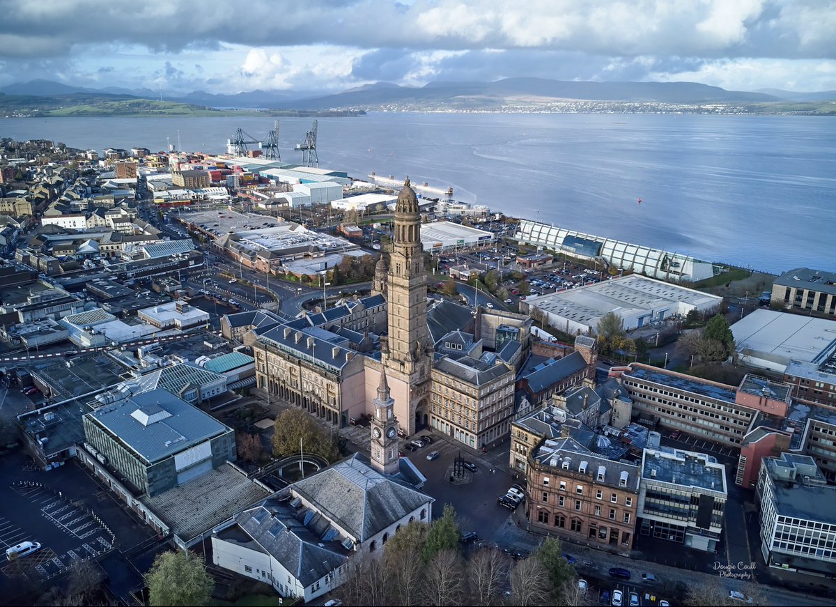 DougieCoullPix's tweet photo. Few drone pix from yesterday.

#greenock #wellpark #inverclyde #drone #dronephotography #djimini2 #inverclyde https://t.co/jNBDBvZWhT