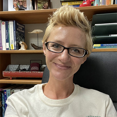 Congratulations to @WKUBiology's own Dr. Natalie Mountjoy! Dr. Mountjoy has been recognized as a recipient of the CITL Teaching Honor! Read more: wku.edu/ogden/news/ind…
