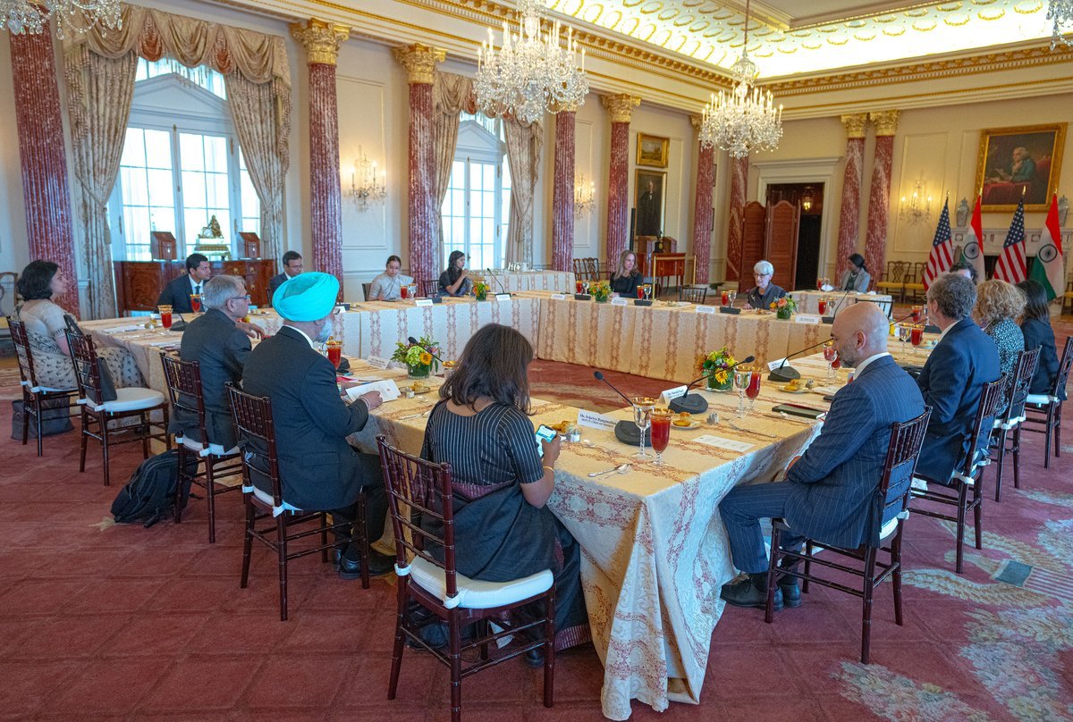 Great meeting the Indian Foreign Secretary 
Amb Vinay Mohan Kwatra to discuss US-India relations and advance our security and regional cooperation throughout the Indo-Pacific region and the world: Wendy R Sherman, US Deputy Secretary of State