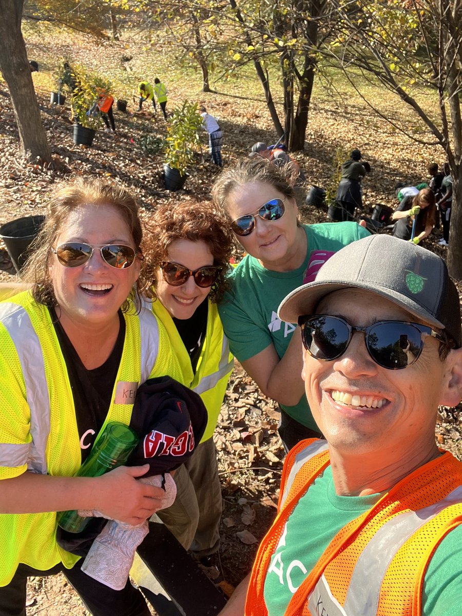 Acuity_co's tweet photo. A few highlights from Acuity’s @TreesAtlanta volunteer day this past Friday! Our team planted 65 trees 🌳❤️
#acuity #service #volunteer #trees #planting #treesatlanta #atlanta https://t.co/gEV3s3S1Hh