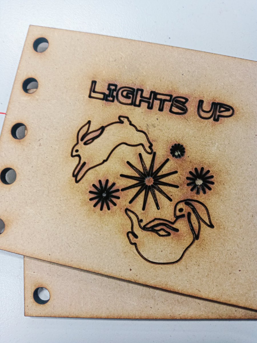 Arem_xrm's tweet photo. Diseño de libretitas ✨

#grabadolasser #artistsontwitter #ArtistOnTwitter #harrystylestickets #lightsup #design #Monday https://t.co/pTWxUySemW