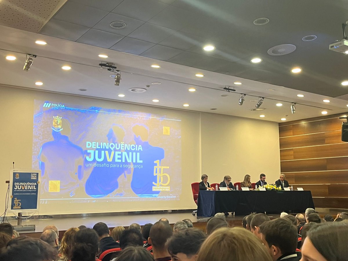 neclusofona's tweet photo. Hoje, no dia 7 de Novembro tivemos o prazer de assistir ao “Seminário 155.º Aniversário do COMETLIS - A Delinquência Juvenil e os Impactos da Segurança”, no Auditório Agostinho da Silva situado na nossa casa, Universidade Lusófona de Humanidades e Tecnologias. https://t.co/hOjU3JISxB