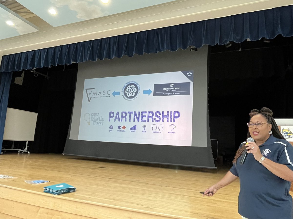 CPES4LIFE's tweet image. Partnering with @ODU #TTAC to train teachers for #MathFest at College Park. @kelvin_bailey @kAteach81 @DrManigo @ladavids_a @ChelyseMiller Exploring kinetic math with our @LuPlayground @VBTitleI @vbschools