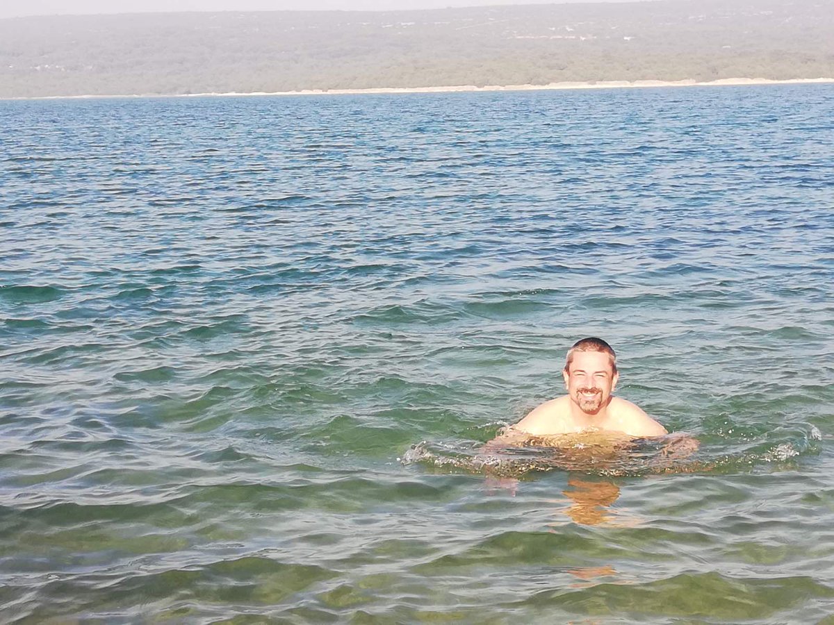 miha_simnovec's tweet photo. Traditional november swimming in the Adriatic sea ... 🌊 🏊‍♂️🏝️
#Lopari #Cres #Lošinj #dopust #oddih #vacation #ferien #sun #sea #wave #see #sonne #morje #sonce #meri #aurinko #luonto #nature #NoStressOnCres #heavenonearth #Adriatic #Jadran #Croatia #Hrvaška #Hrvatska https://t.co/4S6xEnIMqk