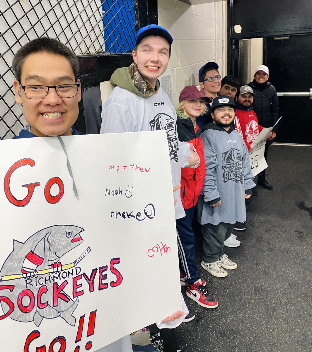 LifeSkills students from Seaquam Secondary enjoyed watching the Richmond Sockeyes hockey game last week.  A huge thank you to the Richmond Sockeyes for their warmth and generosity! To read more, visit ow.ly/HJJQ50LwN9s