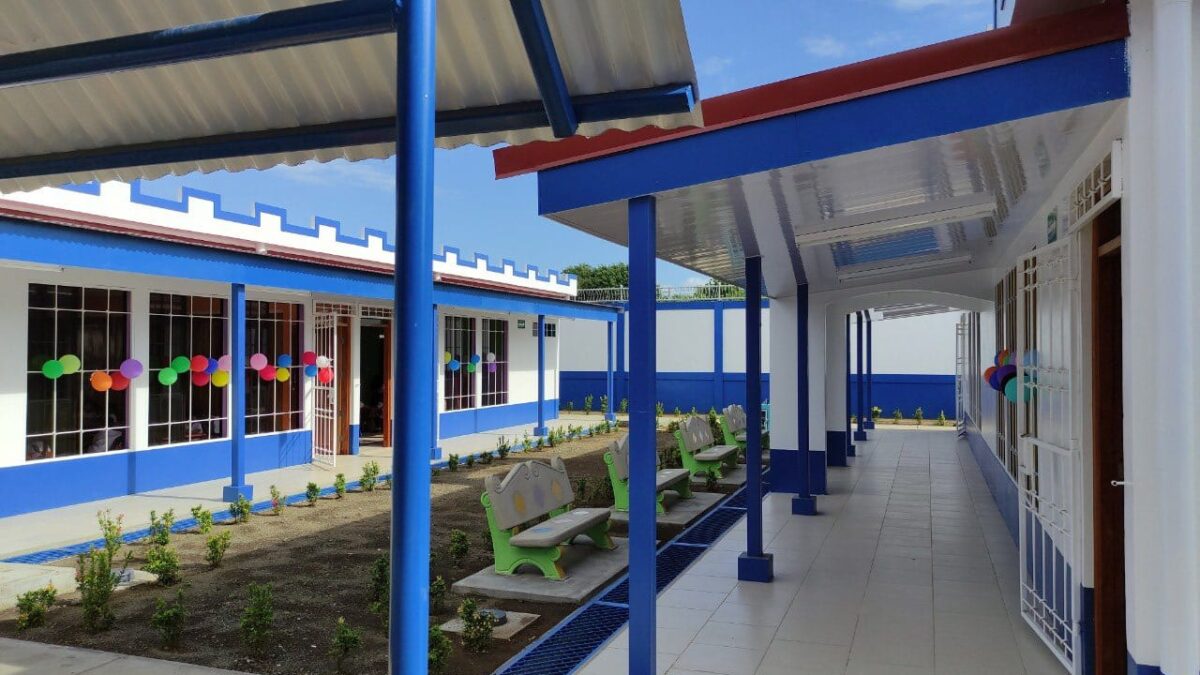 Nicaragua905's tweet photo. #LaRed905 El Asesor Presidencial en Temas Educativos, Salvador Vanegas, informó que en esta semana se estarán #inaugurando nuevas obras de #infraestructura #escolar.
⬇️⬇️⬇️
Leer más: https://t.co/J3RHo2z0gJ https://t.co/p4vbHy6xc8