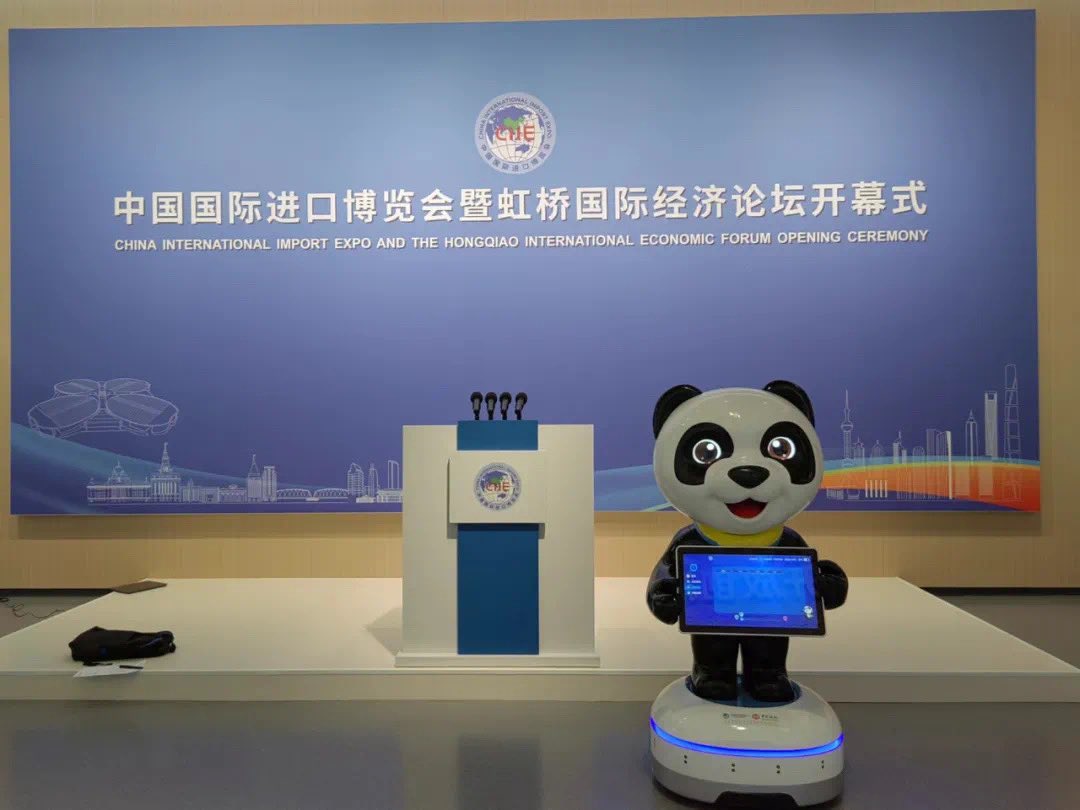 JerryWa65429814's tweet image. Before the second CIIE in 2019
 iBen robot is based on the image of the mascot of the CIIE
 Tailor-made intelligent service robots &quot;Jinbao&quot;. So far
 &quot;Jinbao&quot; has served three CIIEs accumulatively #ibenrobot #robotics #servicerobot #CIIE