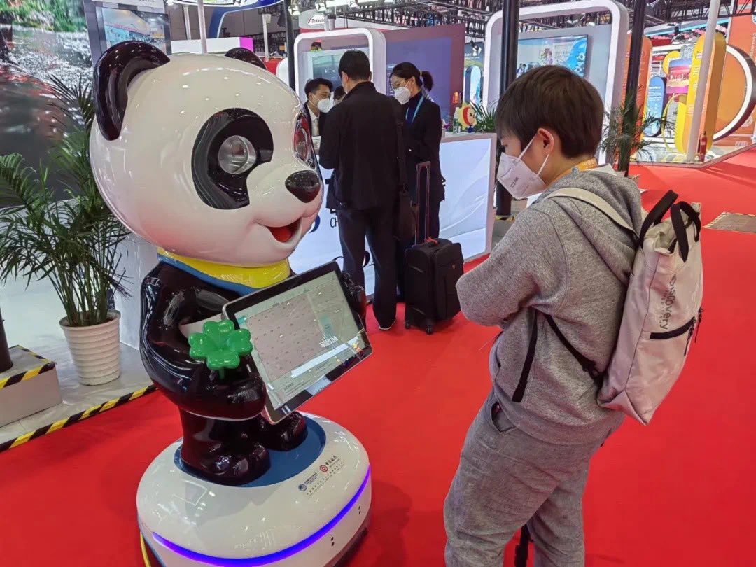 JerryWa65429814's tweet image. Before the second CIIE in 2019
 iBen robot is based on the image of the mascot of the CIIE
 Tailor-made intelligent service robots &quot;Jinbao&quot;. So far
 &quot;Jinbao&quot; has served three CIIEs accumulatively #ibenrobot #robotics #servicerobot #CIIE