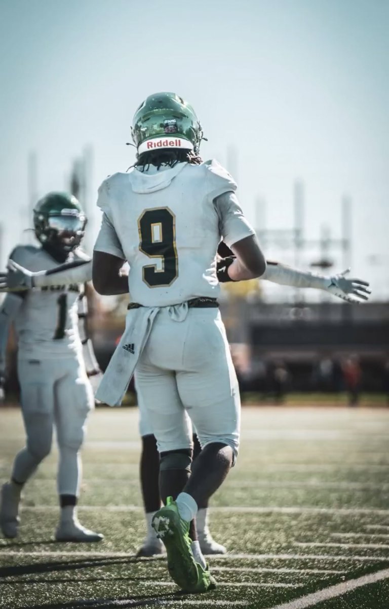 Rashaad Williams 
@ShaGlizzy_9 
Class of 2024
6ft 210lbs 
GPA: 3.3
LB,DE &amp; RB
hudl.com/v/2JYNAi