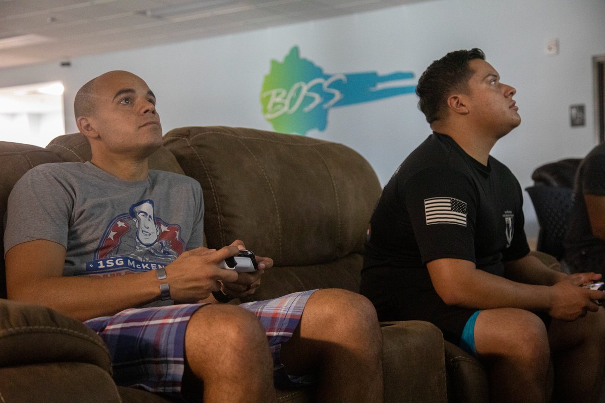 7thForces's tweet photo. #lafamilia
7th Special Forces Group (Airborne) Better Opportunities for Single Soldiers (BOSS) Program organizes a Call Of Duty Tournament for soldiers and their families on Camp “Bull” Simons, Fla., Nov. 5, 2022.
#COD | #bossevent | #Strongertogether | #buildingbounds | https://t.co/G6X2CqEH3y