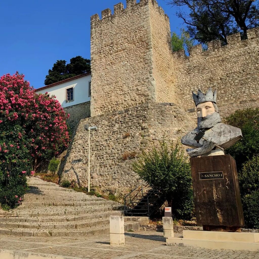 passaportebolso's tweet photo. O que acha de visitar Torres Novas no próximo fim de semana?😎
Acha que estas imagens são convincentes?
#viagensincriveis #nossasviagens #viagensimperdiveis #dicasdeviagens #viagenspelomundo #loucosporviagens #viagens2022 #viagensinesqueciveis #blogdeviagens #torresnovas
… https://t.co/Nbgpc6kois