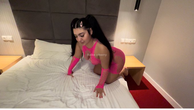 Te astept 🤫🔞https://t.co/FkpmAfvs2g https://t.co/zC2OBYC1QW