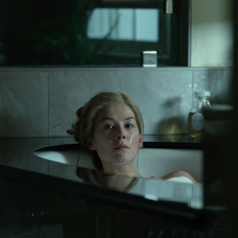 ilovespac_e's tweet image. “i’m so much happier now that i’m dead” Gone Girl (2014)