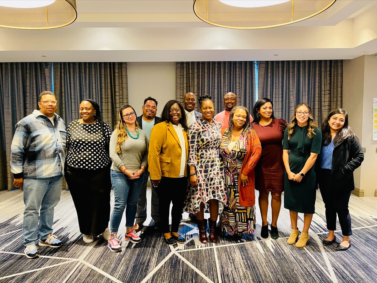 chartercollab's tweet photo. Our #ManatiCohort2 came together for the first time for a commemorative and informative kick-off in Atlanta. Cohort members heard from facilitators &amp; leadership coaches, and engaged in collaborative conversations aimed at boosting the performance and outcomes of their schools.👏 https://t.co/OJIgEhvHQs