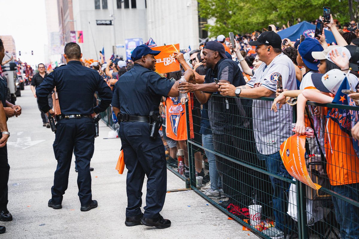 Houston Police tweet media