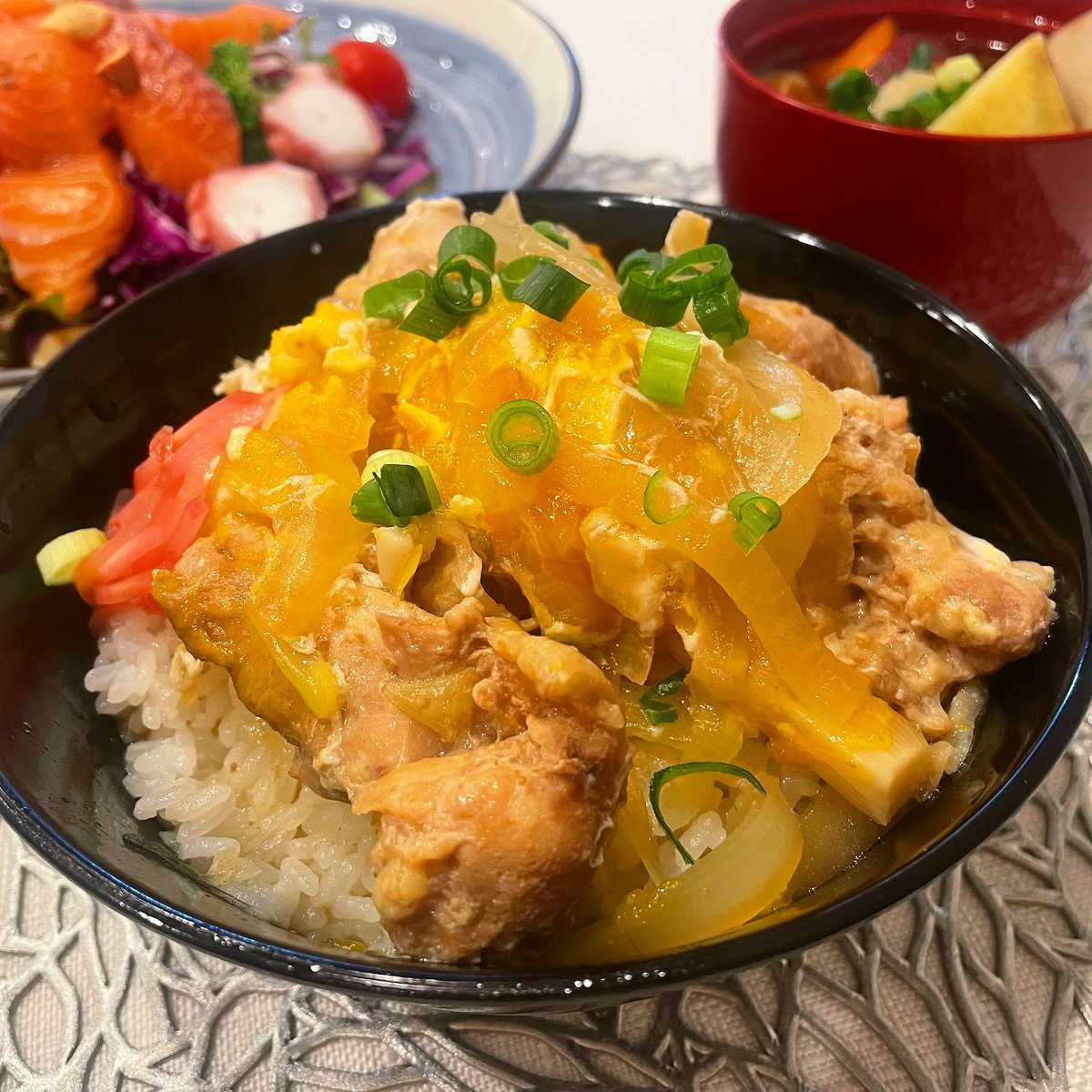 おはようございます シーフードサラダ 根菜のお味噌汁 🍠は先にレンジで8割加熱しておき お味噌汁の終盤で 入れて煮崩れないようにしました 🍠はビタミンCが豊富です 温かくしてお過ごしください🍂 ＃japanesefood I cooked for my d