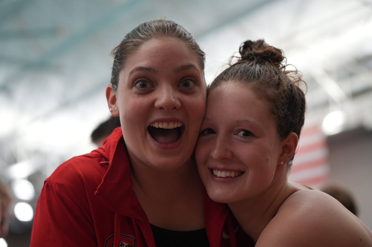 SCSU_SWIMDIVE's tweet photo. Nothing but HAPPY Huskies after a successful weekend at the Coyote Extravaganza! 😁 #HuskiesSwimandDive #GoHuskies #Smilesonly https://t.co/U23dA7ToQU